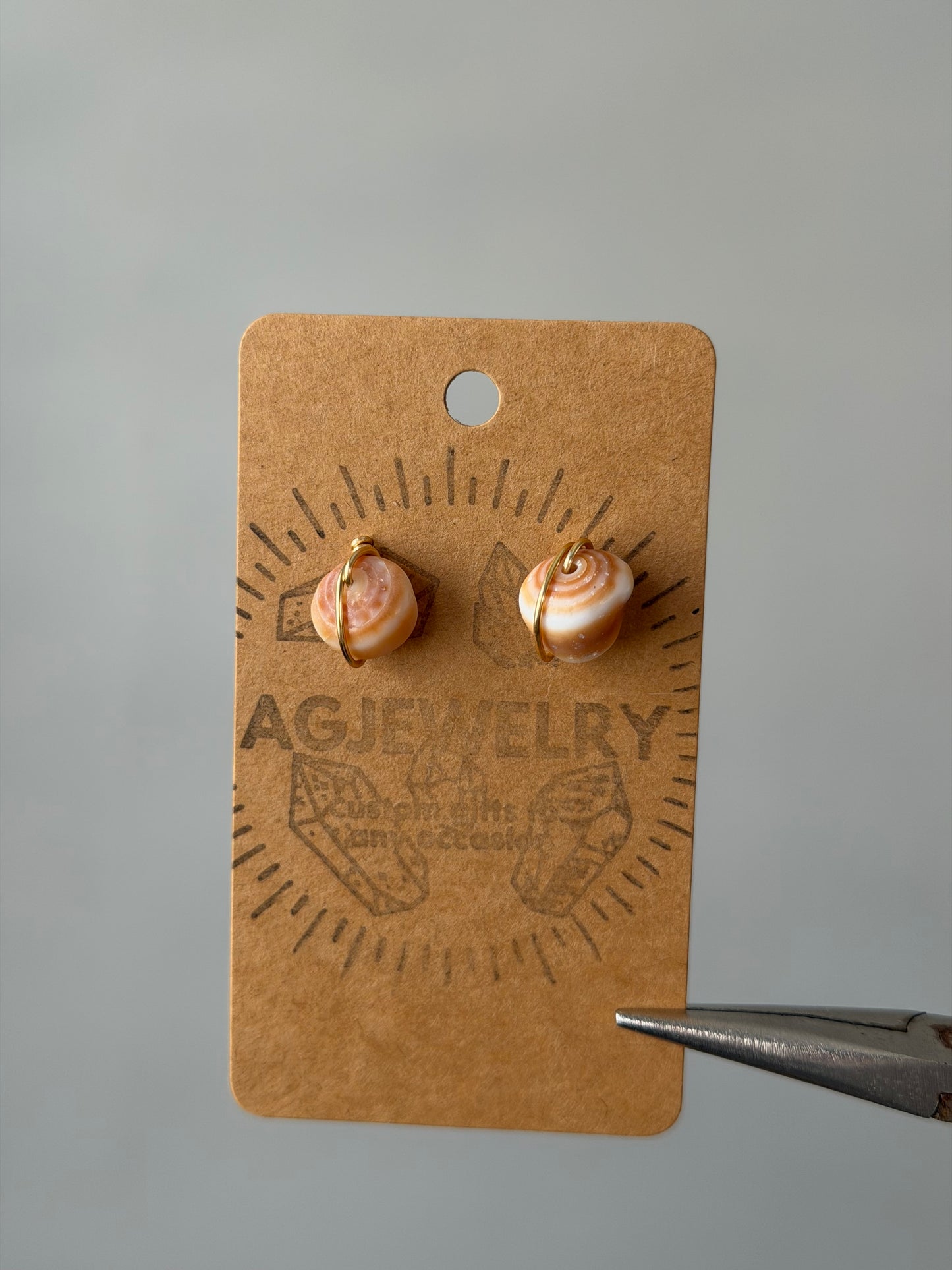 Cone stud earrings