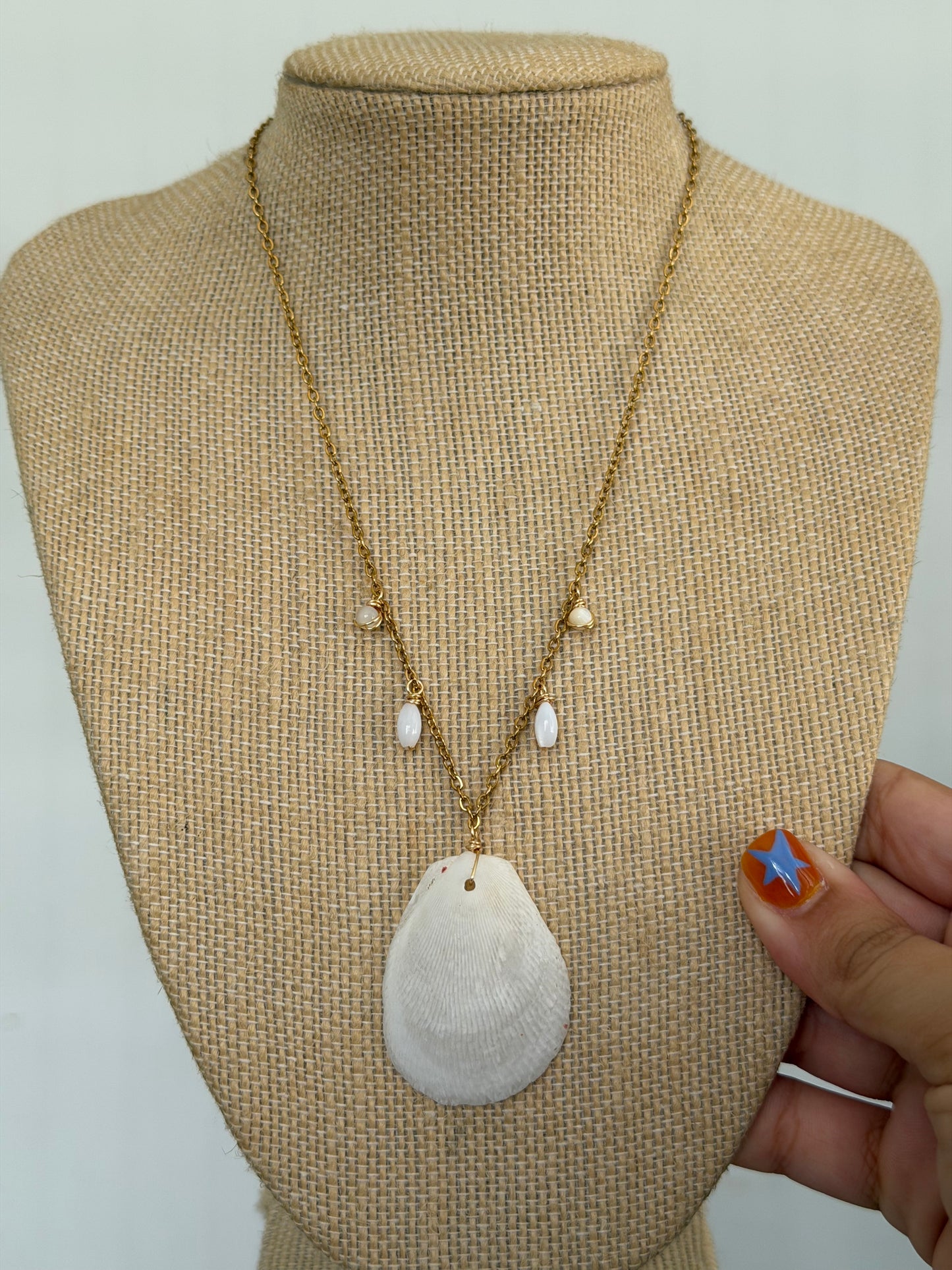 Shell necklace