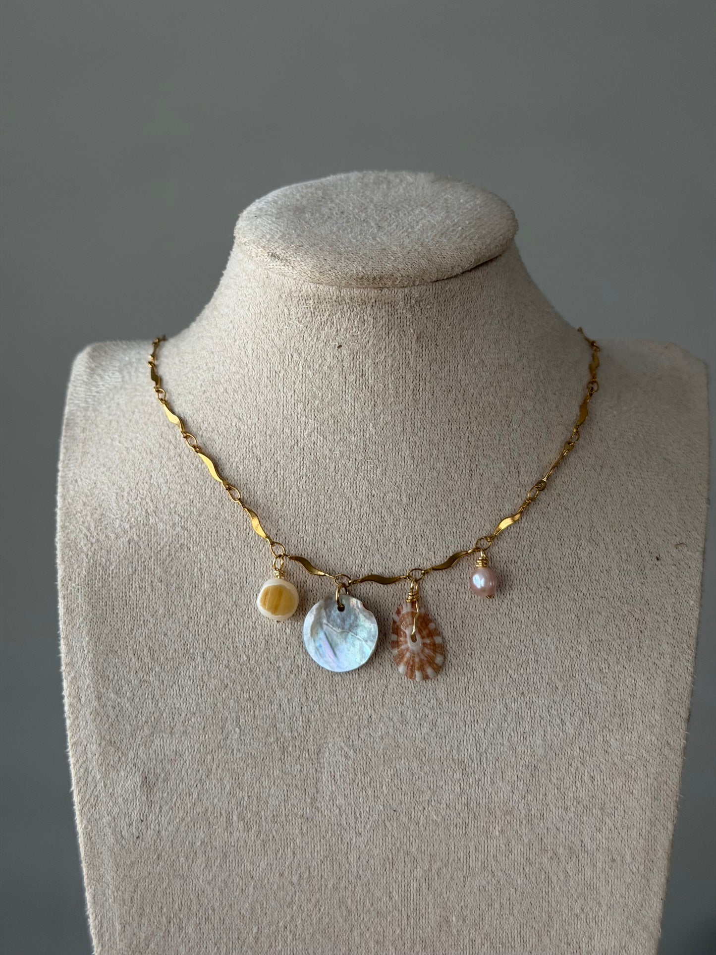 Shell wave necklace