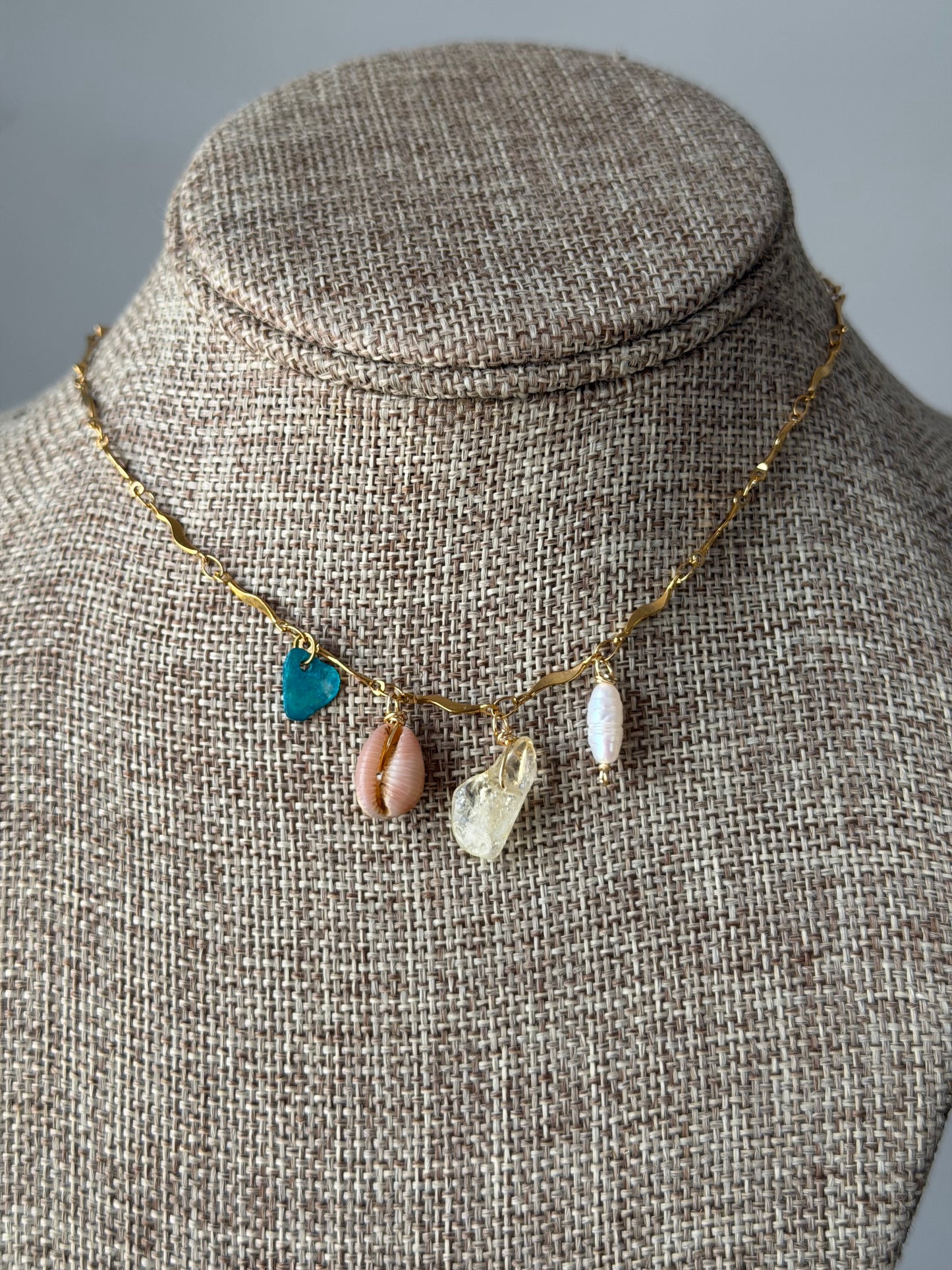 Wave shell necklace