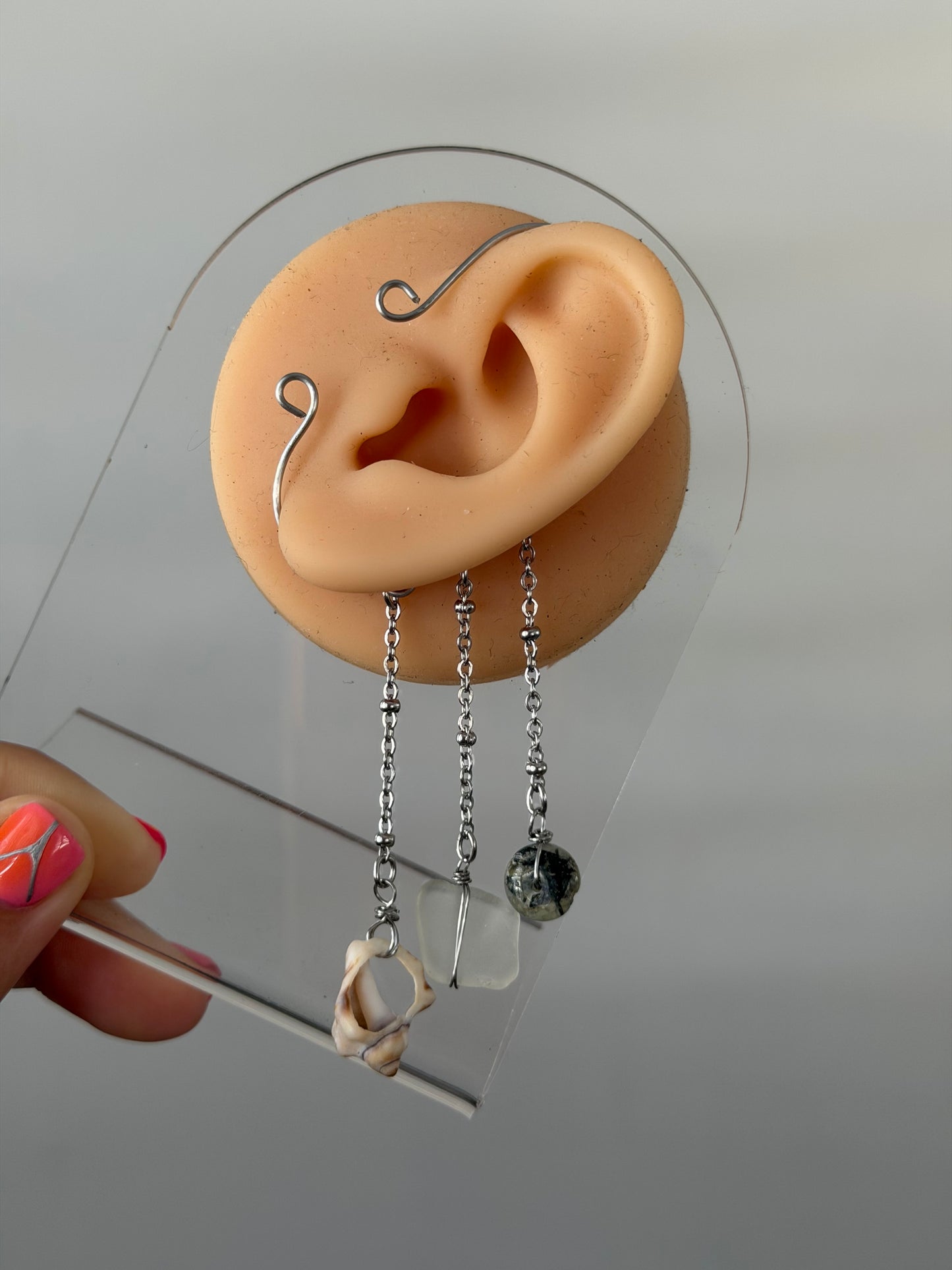 Shell Med size ear cuff ✨