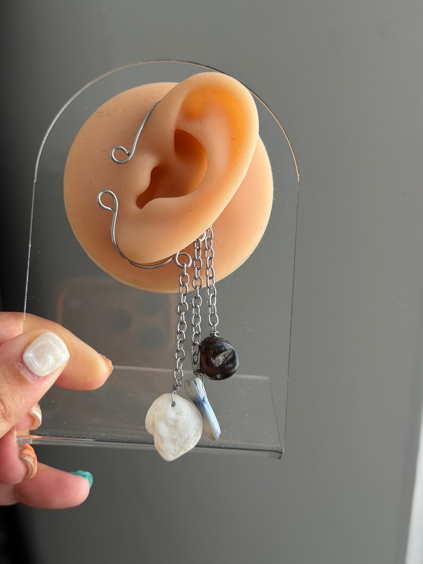 Shell Med size ear cuff ✨