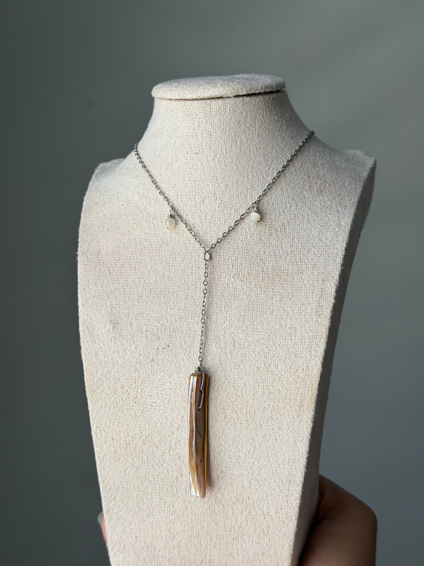 Nácar Lariat necklace