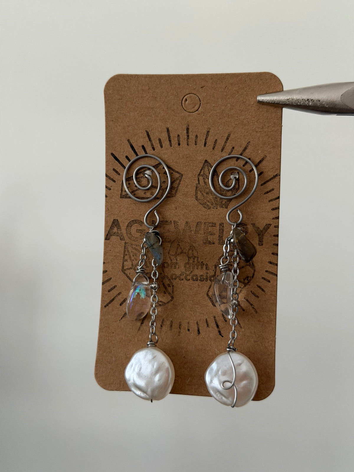 Pearl spiral studs