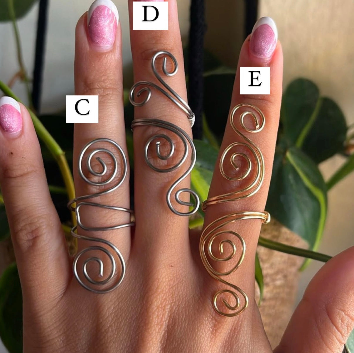 Elaborate wire ring π«