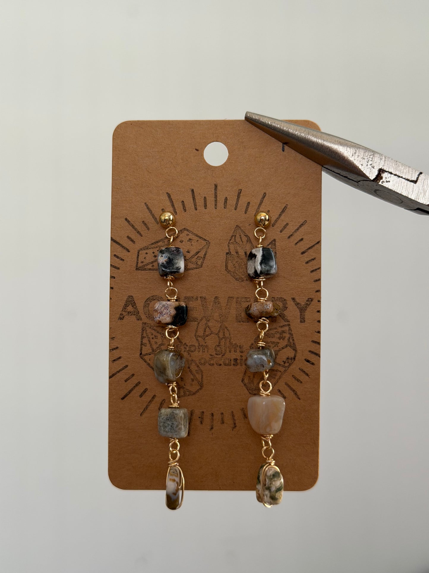 Agate drop studs