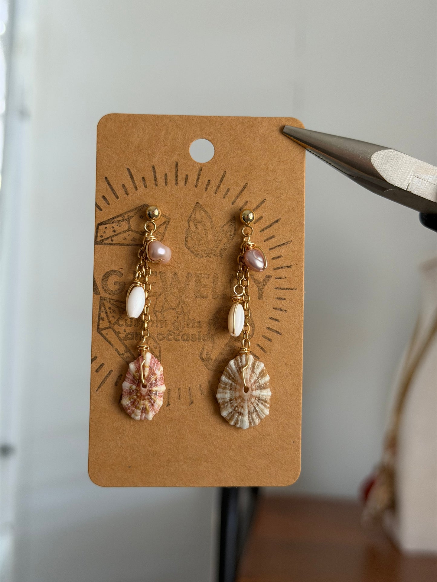 Shell stud earrings