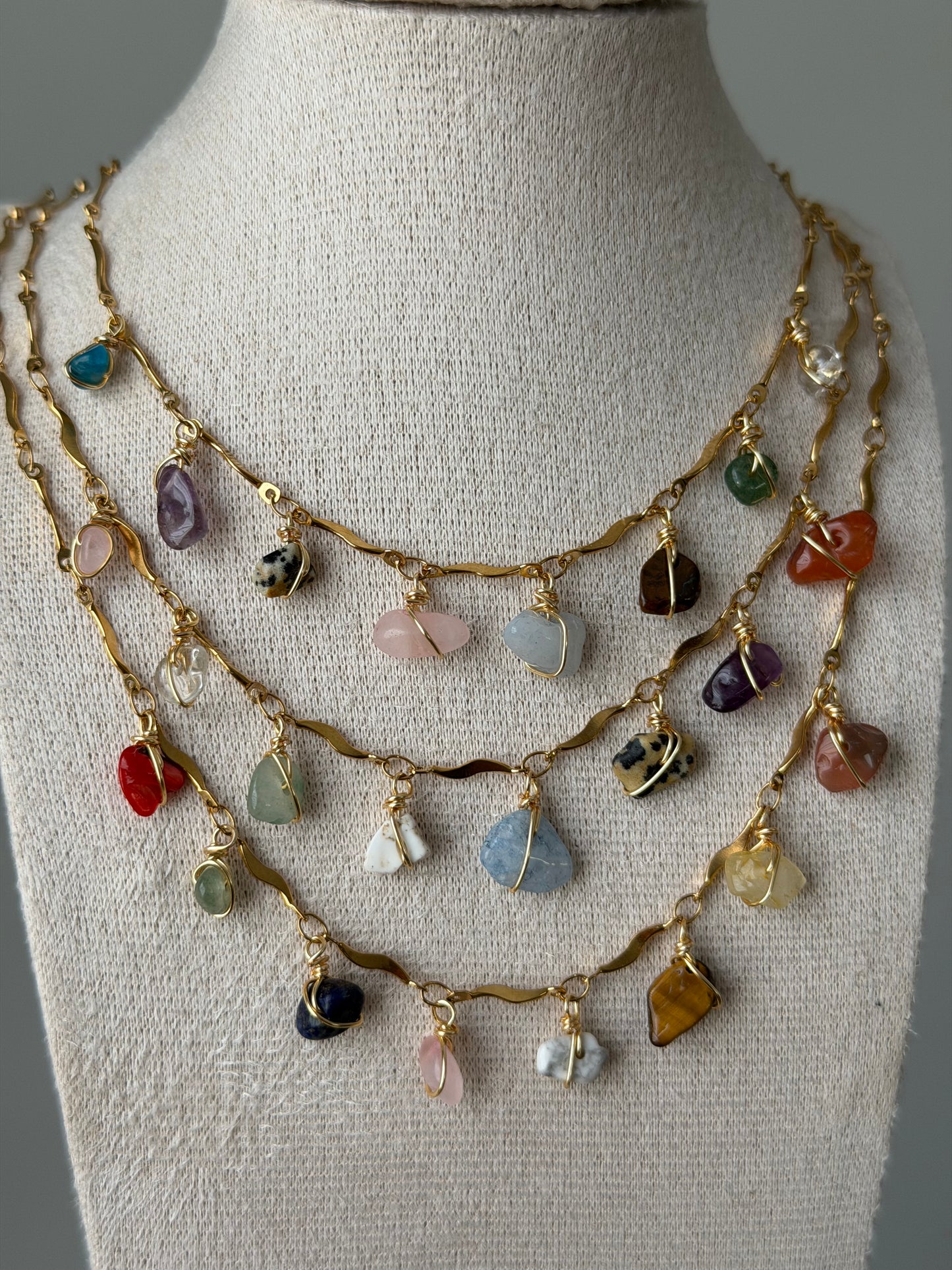 Wave multi stone necklace
