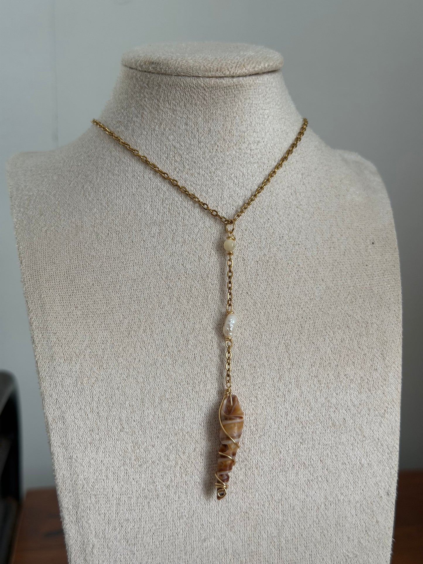 Shell Y chain necklace