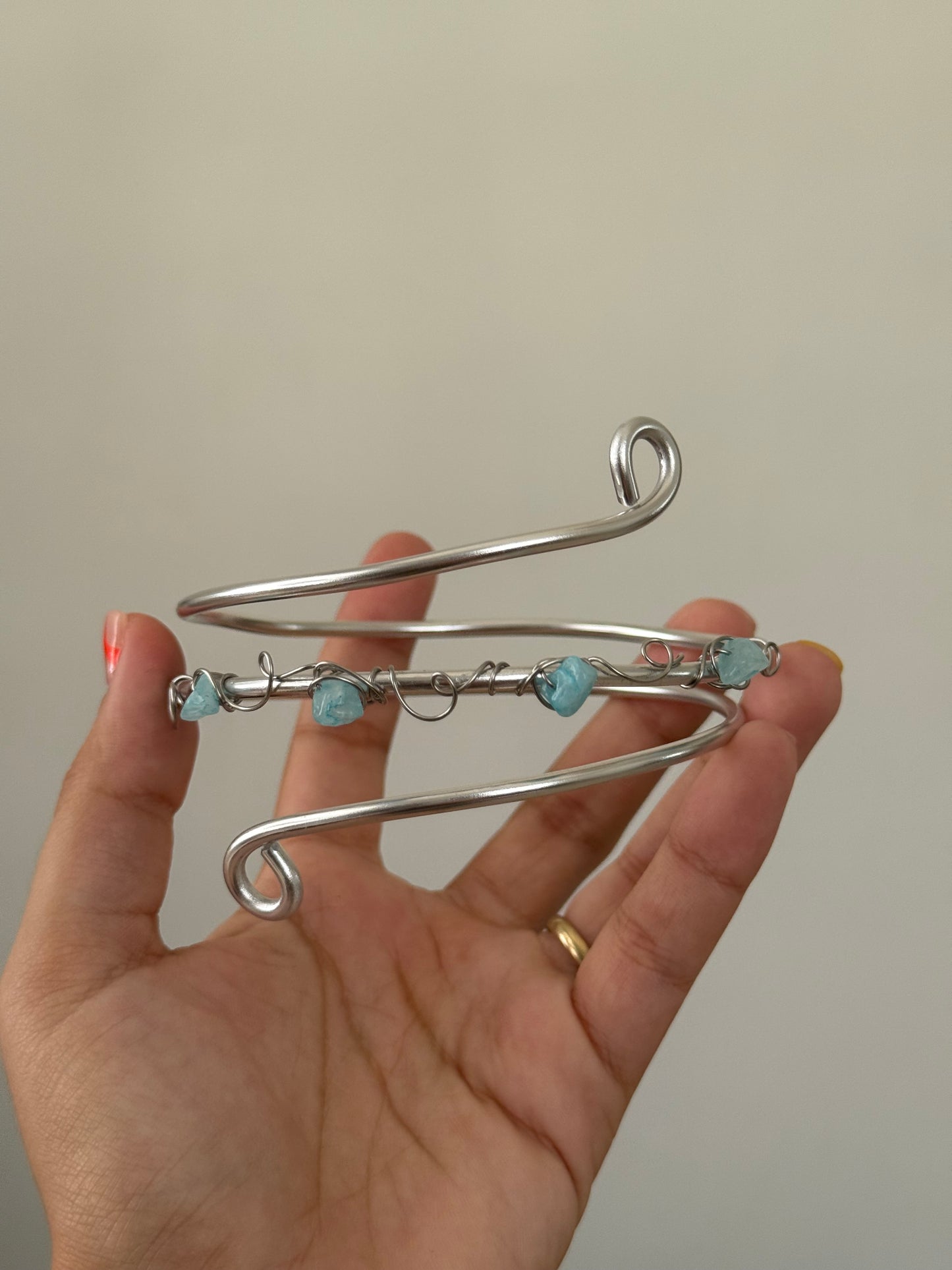 Delicate vine arm cuff ✨
