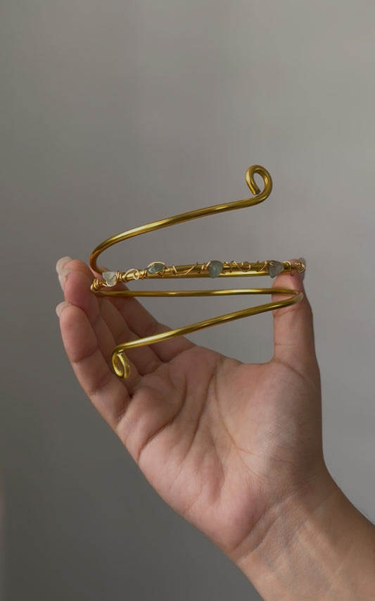 Delicate vine arm cuff ✨