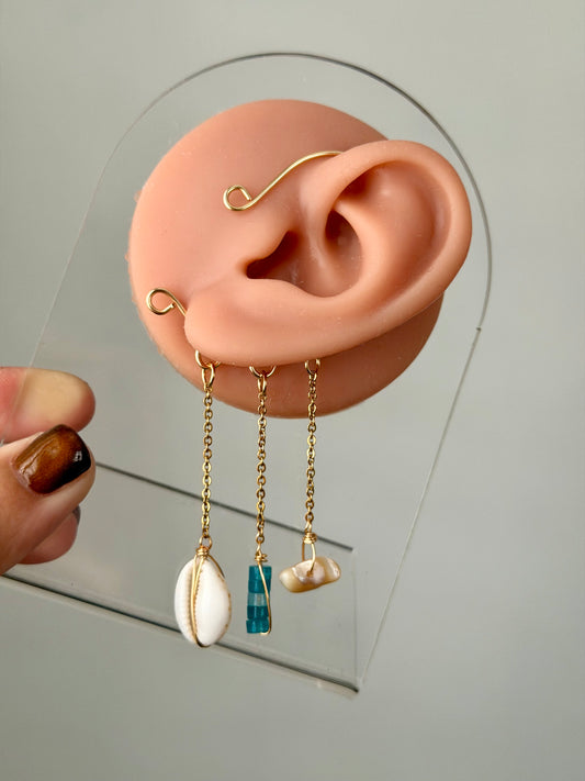 Shell Med Ear cuff