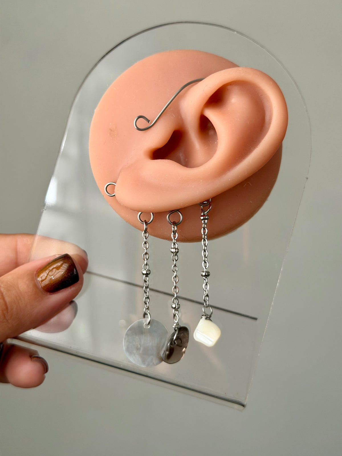 Osidian Med size ear cuff ✨