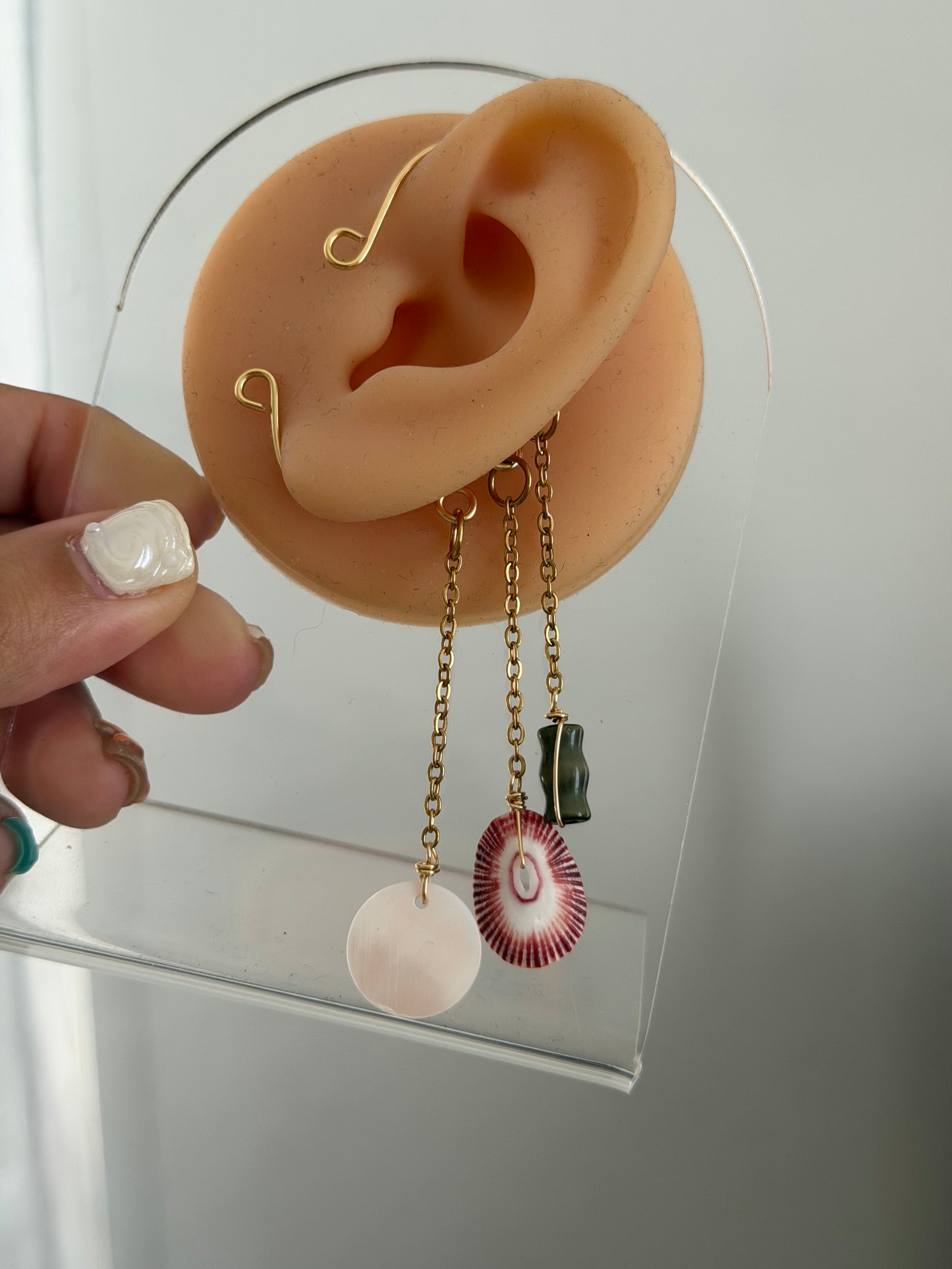 Shell Med size ear cuff ✨
