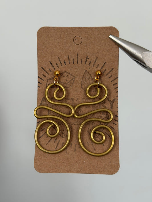 Brass swirl stud earrings