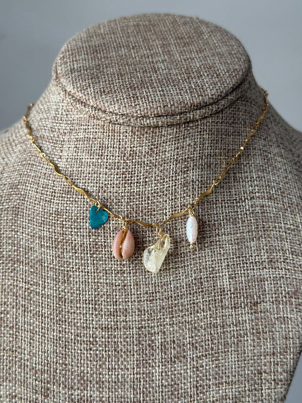 Wave shell necklace