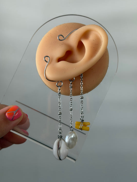 Coral Med size ear cuff ✨