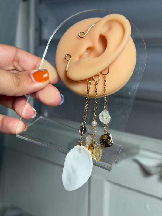 Shell Med size ear cuff ✨