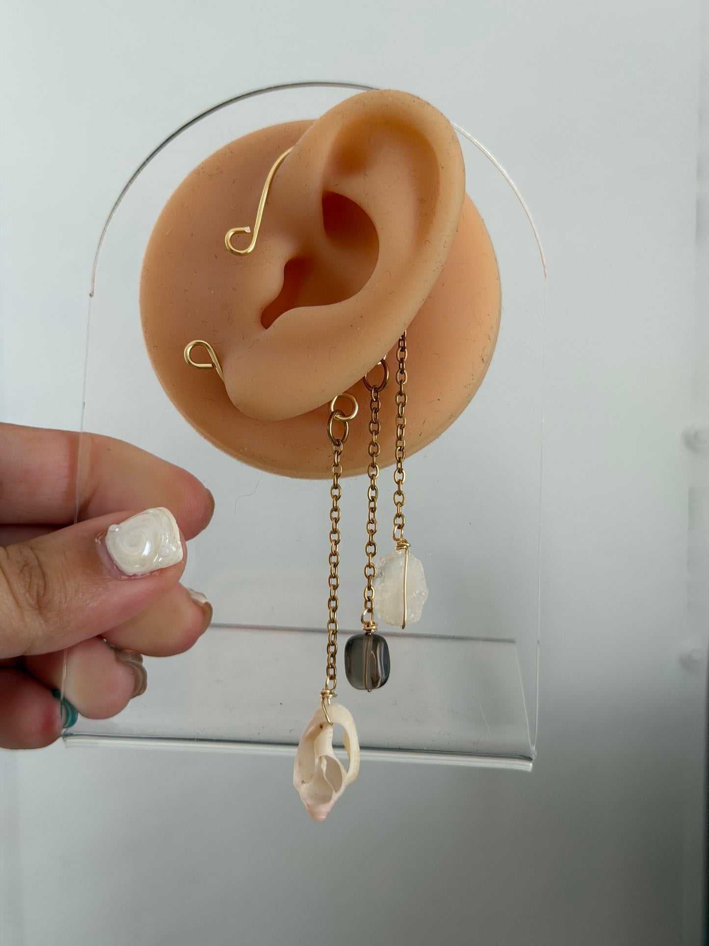 Shell Med size ear cuff ✨