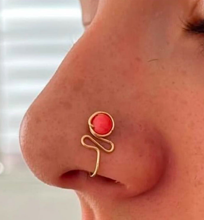 Small nose cuff with stone 👃