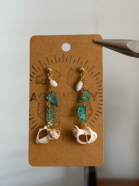 Shell stud earrings