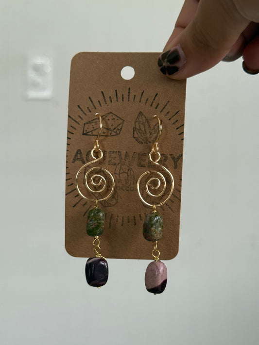 Mini swirl earrings