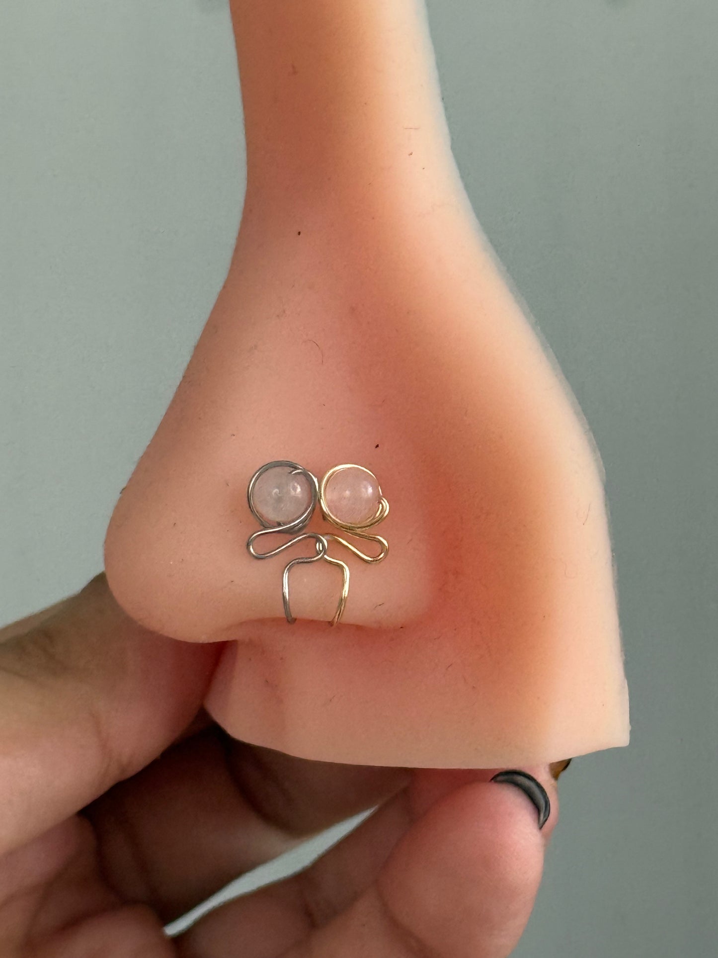 Small nose cuff with stone 👃