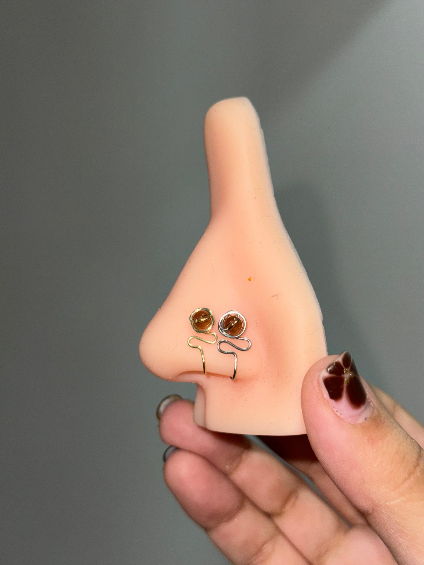 Small nose cuff with stone 👃