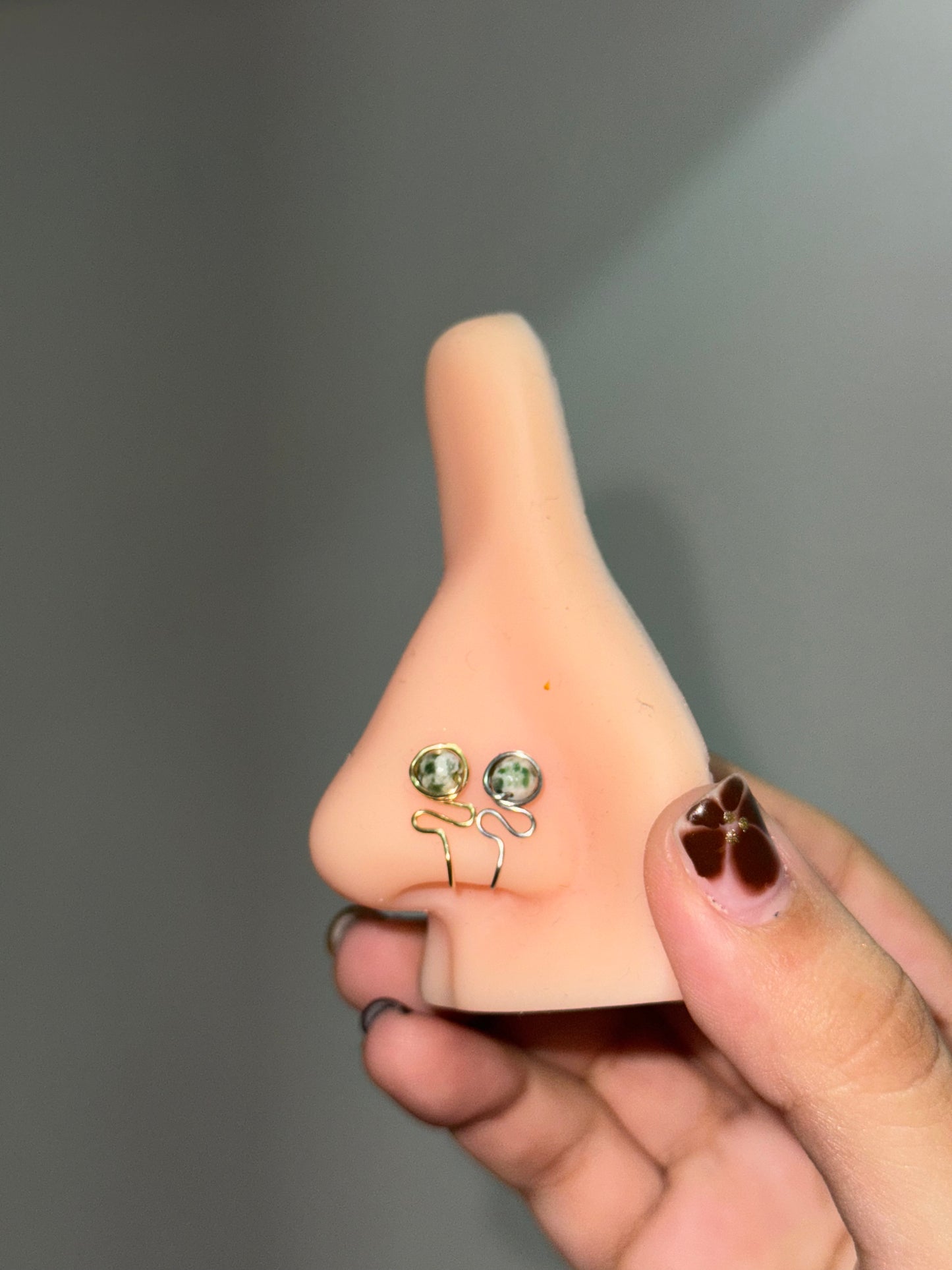 Small nose cuff with stone 👃