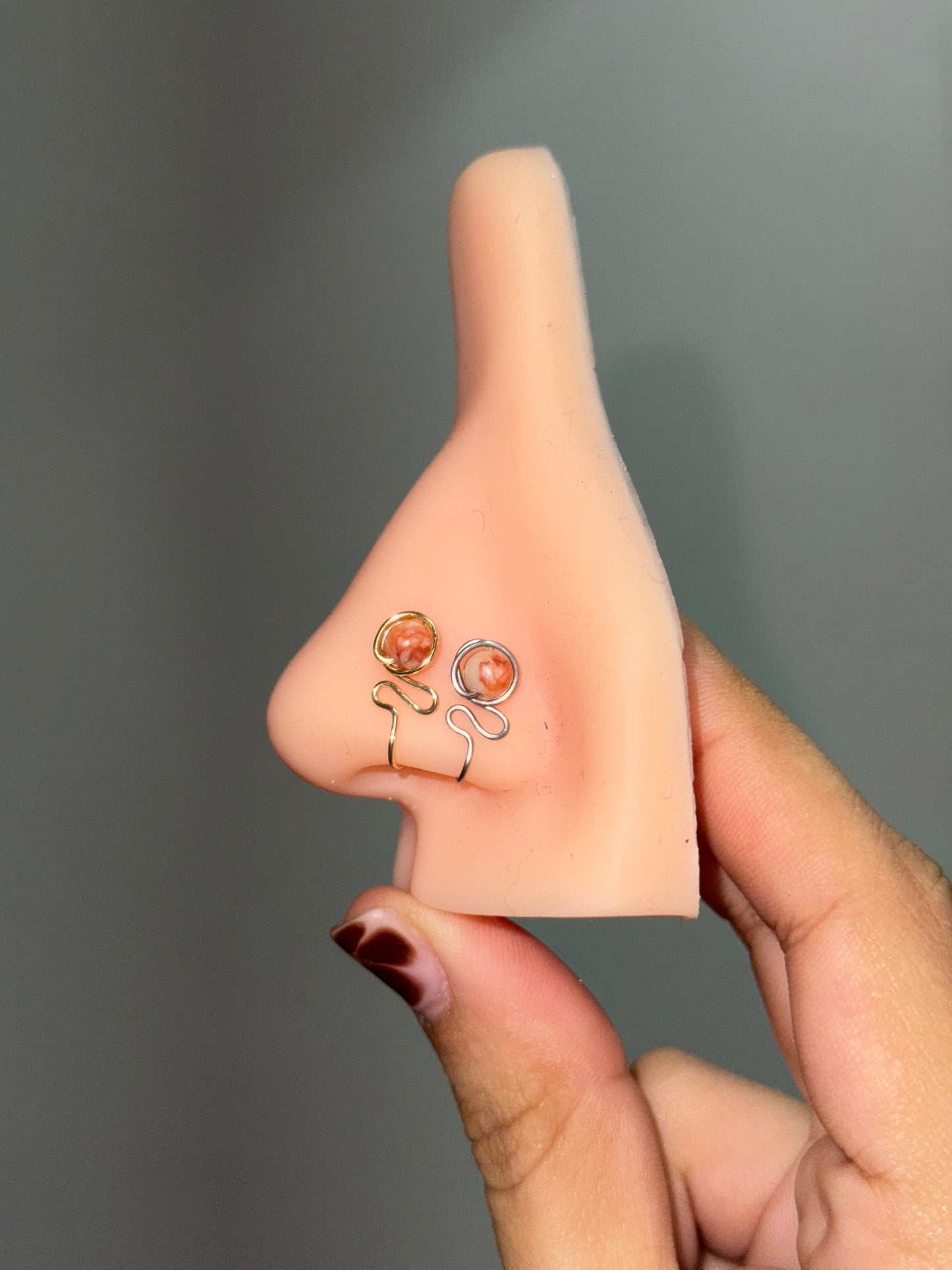 Small nose cuff with stone 👃