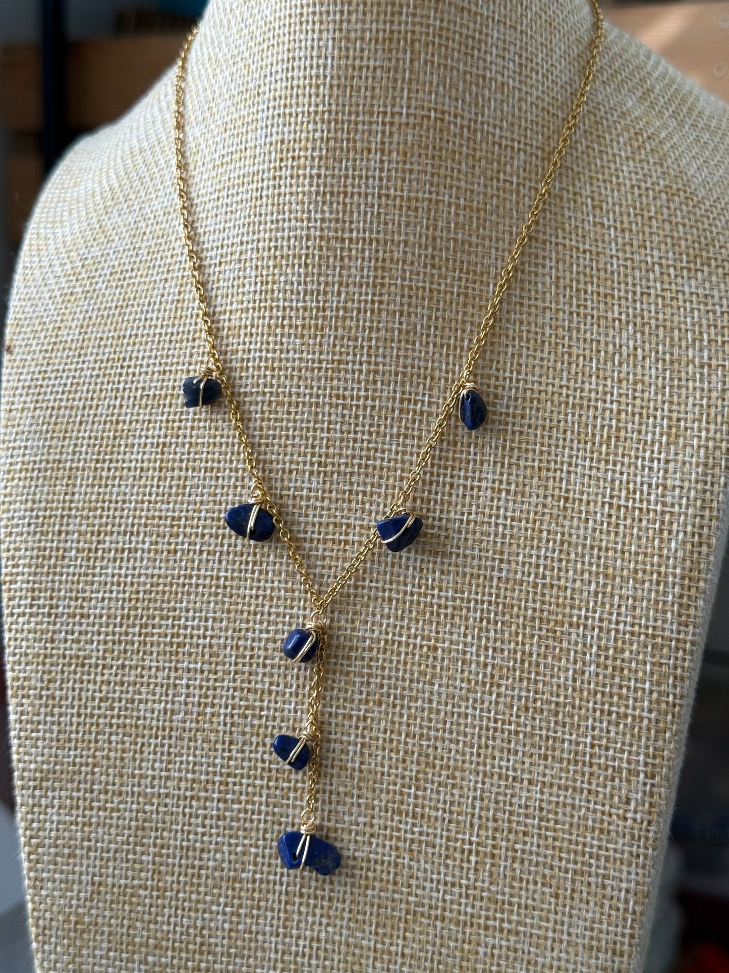Y shape necklace ✨