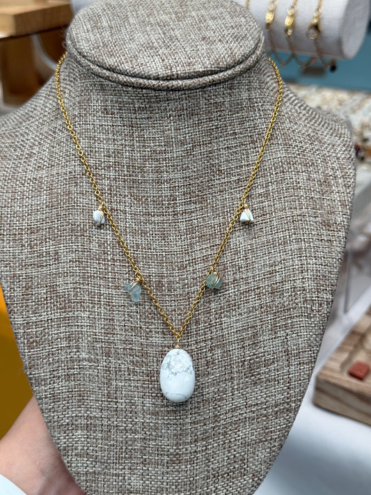 Howlite necklace 🤍