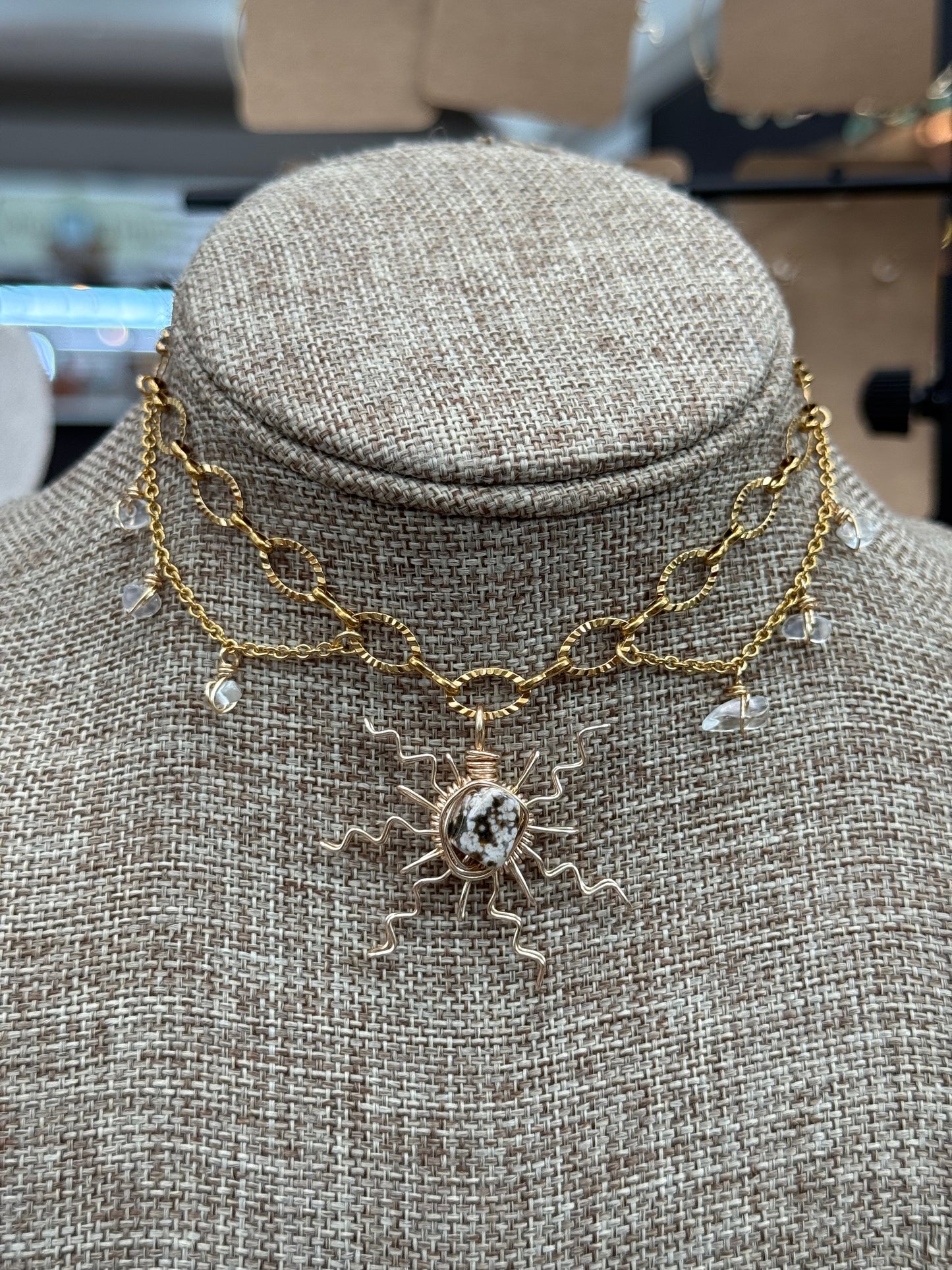 Agate sun fairy choker 🍦
