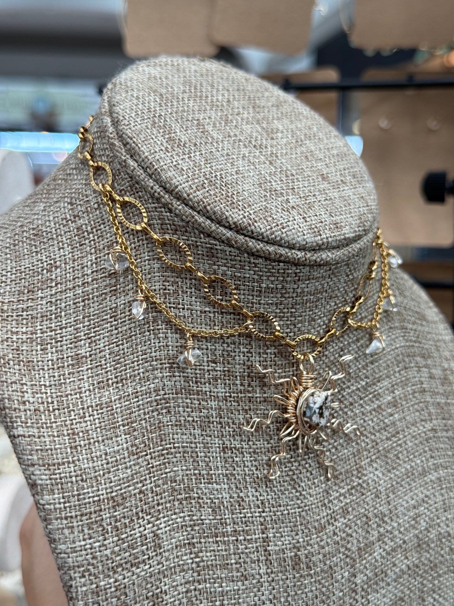 Agate sun fairy choker 🍦