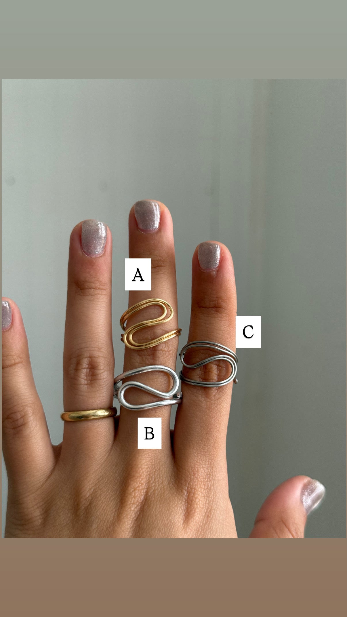 Abstract wire ring 🌀