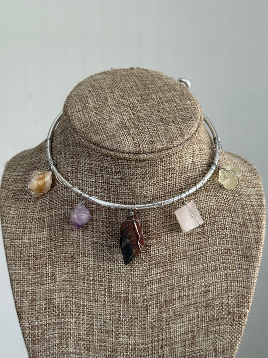 Raw stone wire choker ✨